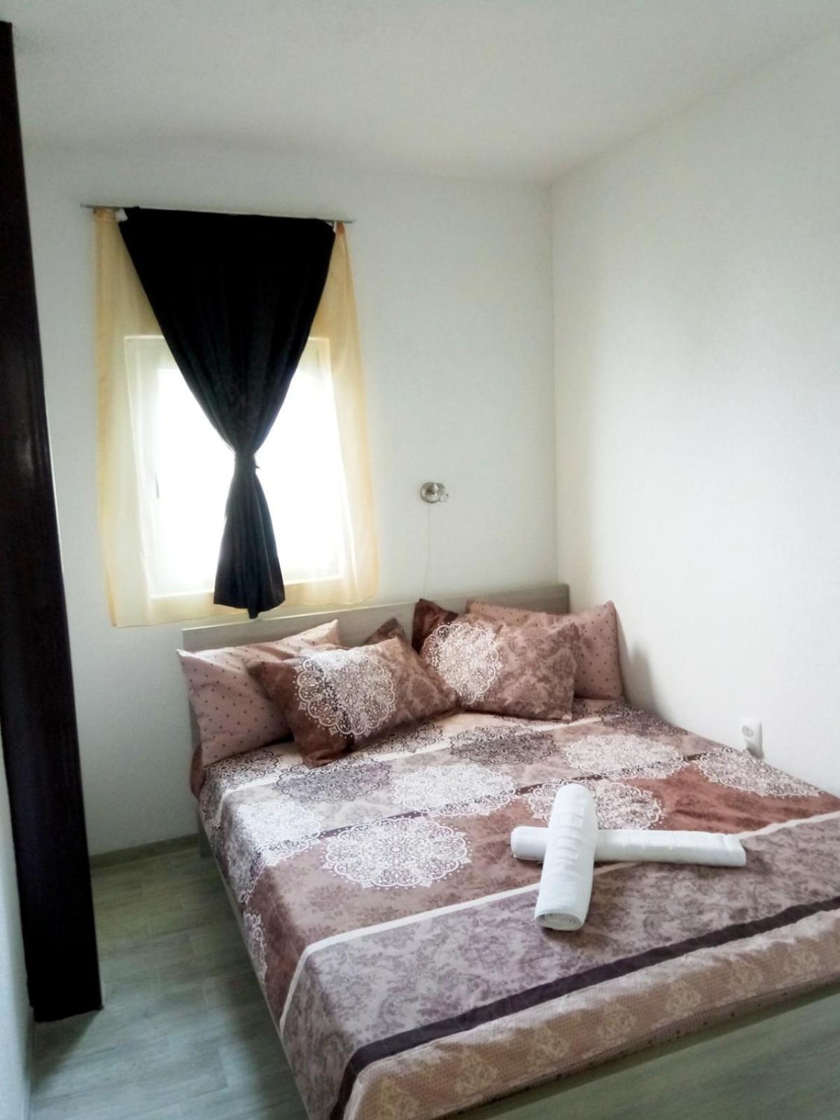 Royal View Apartments 斯特鲁加 外观 照片