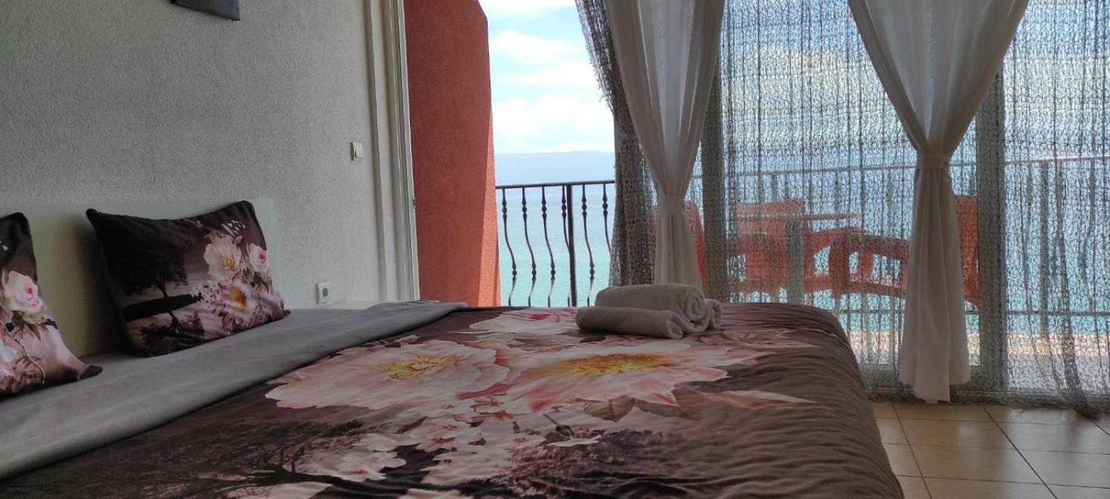 Royal View Apartments 斯特鲁加 外观 照片